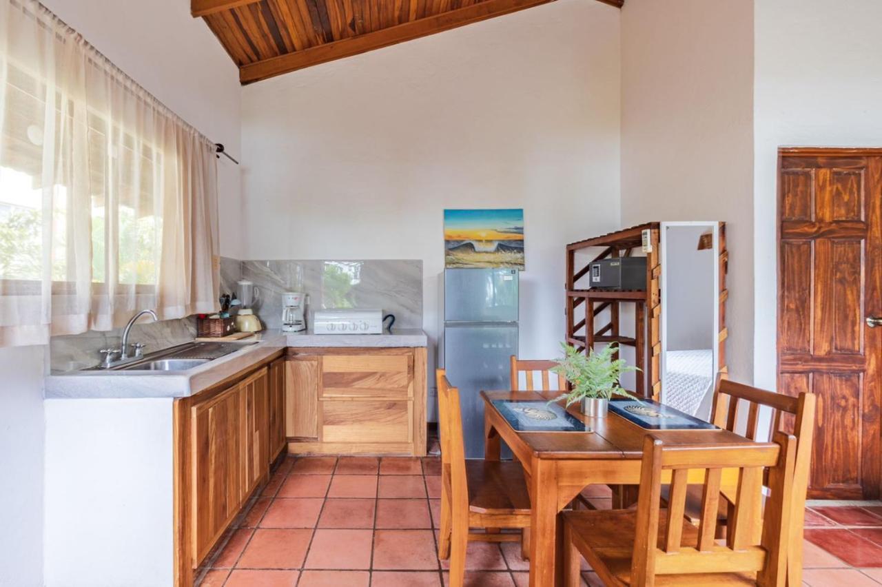Ola Bonita Beachfront Apart Hotel Плая Ермоса Екстериор снимка