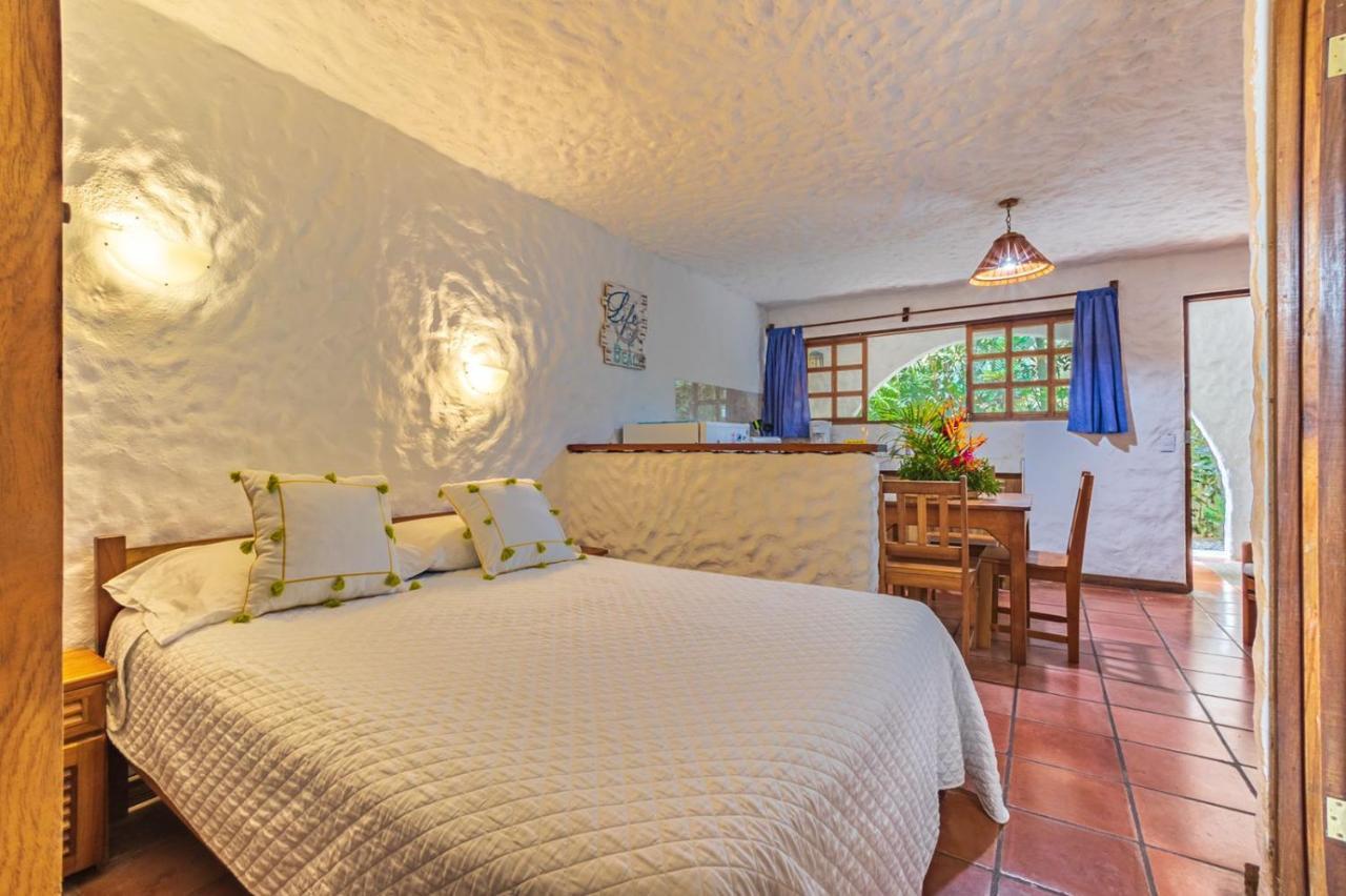 Ola Bonita Beachfront Apart Hotel Плая Ермоса Екстериор снимка